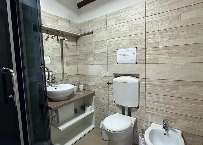 לינה וארוחת בוקר Pram'e Sinis 3*