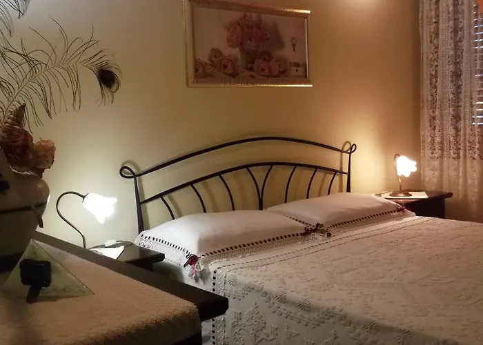 לינה וארוחת בוקר Pram'e Sinis